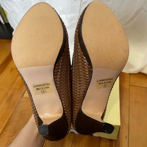 Chase & Chloe heels size 6 - Picture 3 of 4